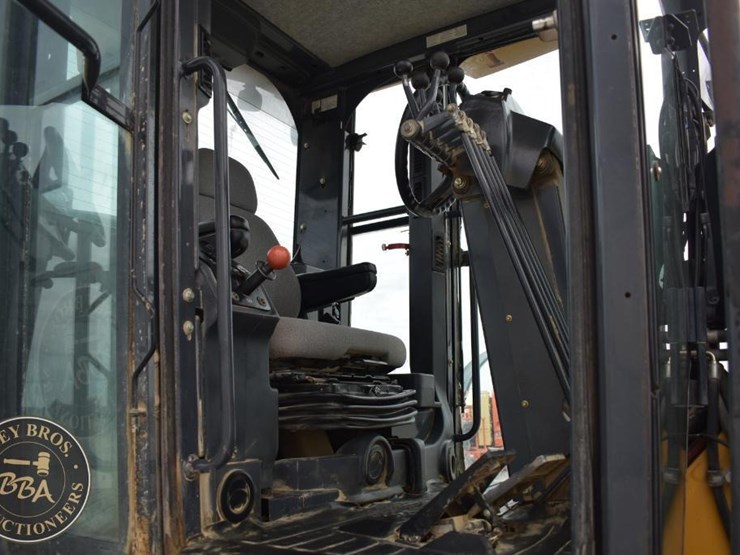 2007-deere-672d-image-60