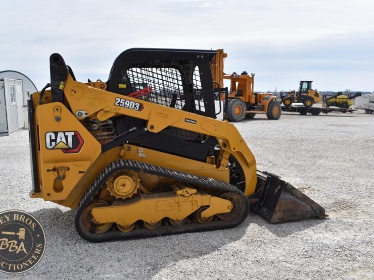 2023-caterpillar-259d3-image-18