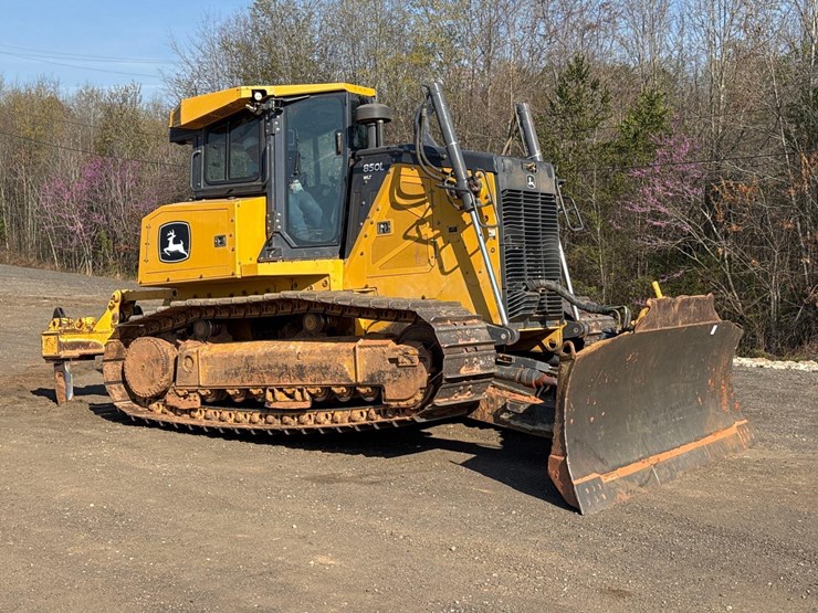 2021-deere-850l-wlt-image-5