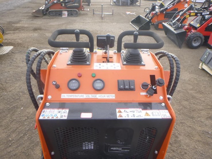 2026-sdlool-sl36c-skid-steer-track-loader-image-13