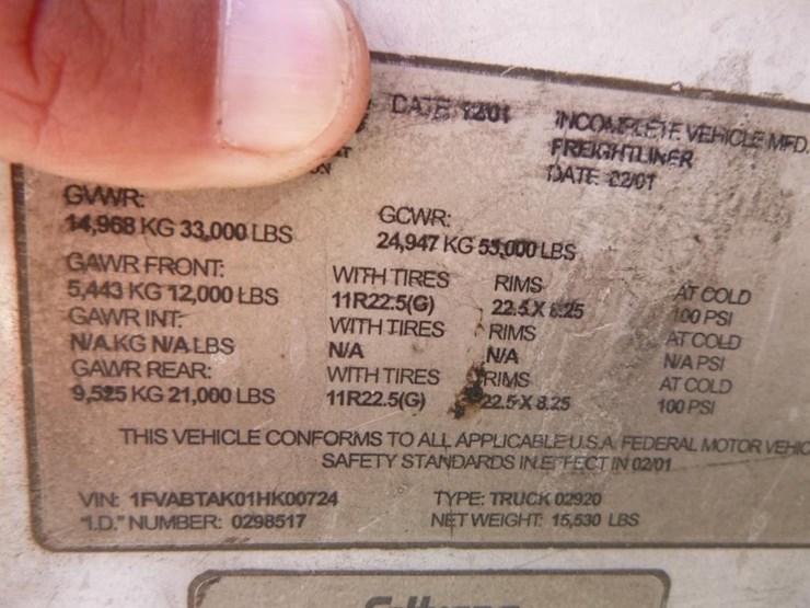 2001-freightliner-fl70-image-41