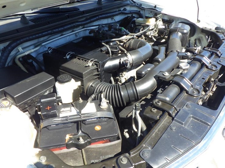 2015-nissan-frontier-image-8