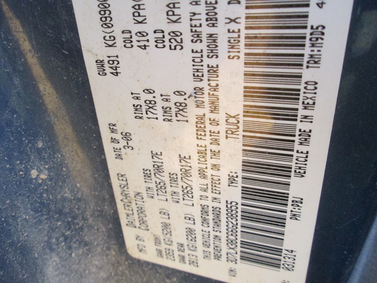 2006-dodge-3500-image-36