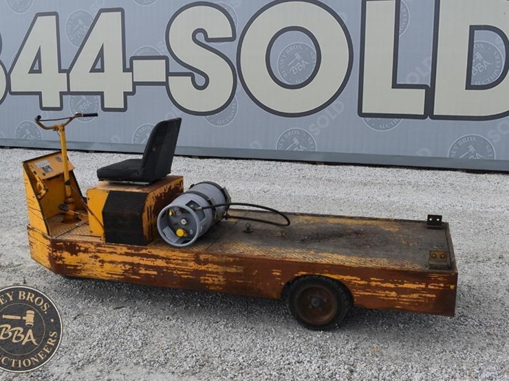 1996-united-tractor-2500bl-42652-image-6