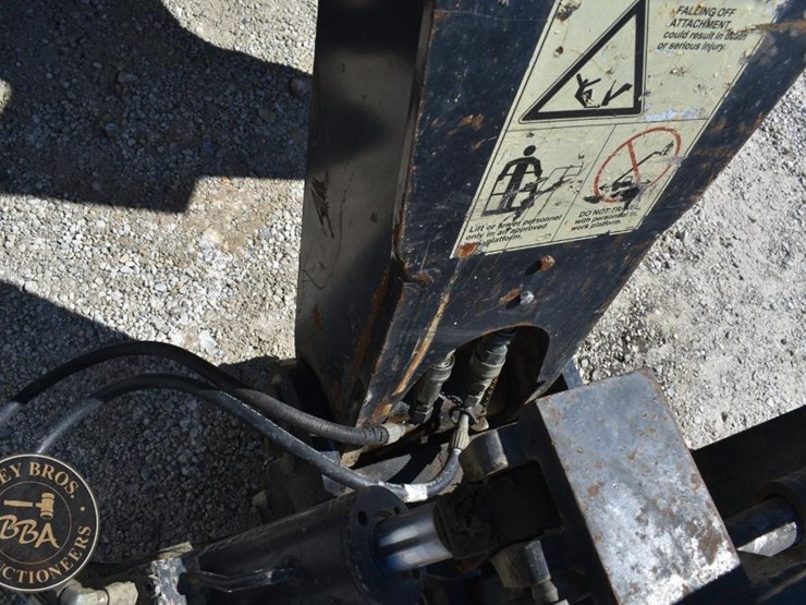 2014-jlg-g12-55a-image-34