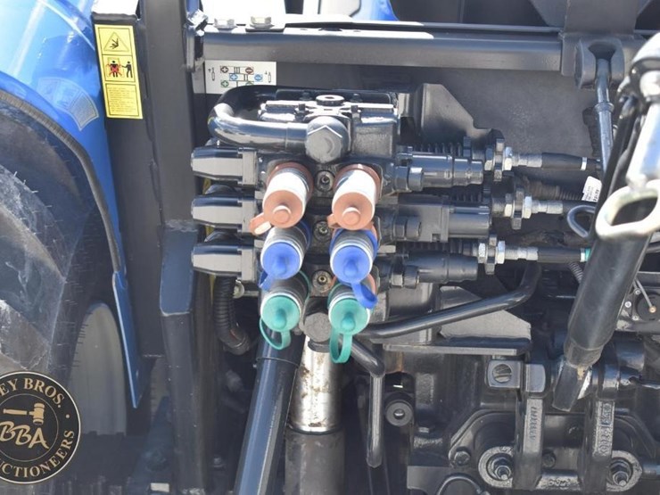 2023-new-holland-workmaster-120-image-33