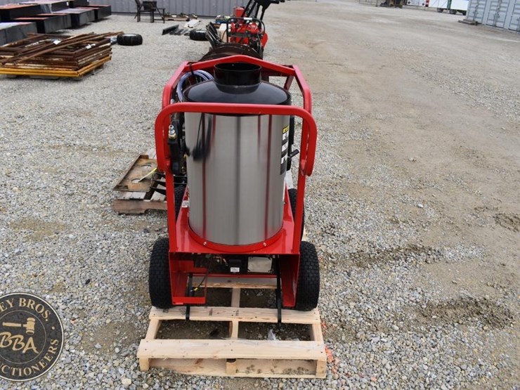 magnum-4000-hot-water-pressure-washer-42636-image-2