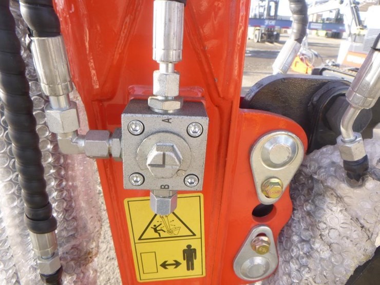 2026-tpm-18hs-hydraulic-excavator-image-14