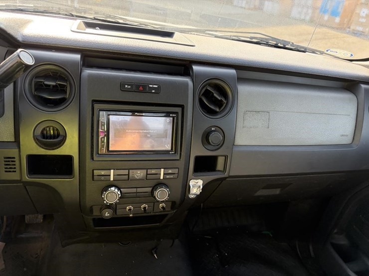 2011-ford-f150-xl-image-15