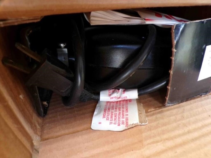 2-skill-jig-saws,-soldering-gun-image-3