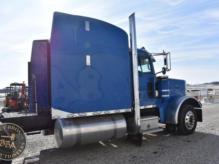 2007-peterbilt-379-image-12