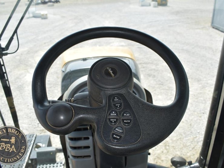 2004-challenger-mt765b-image-54