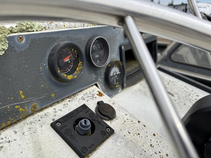 1990-unknown-trailer-image-16