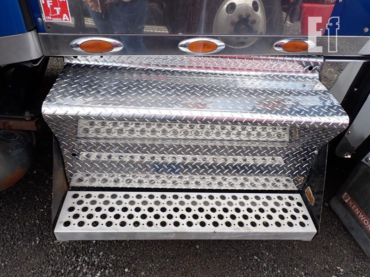 2006-kenworth-w900l-image-8