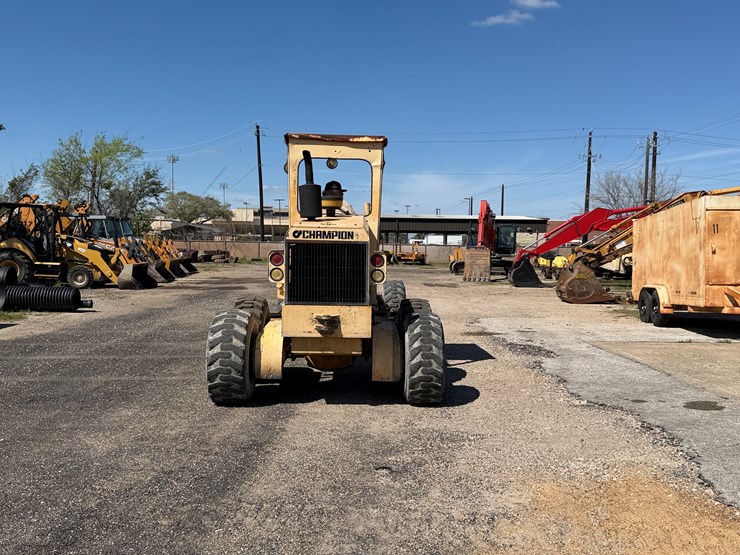 2000-champion-c80a-image-5