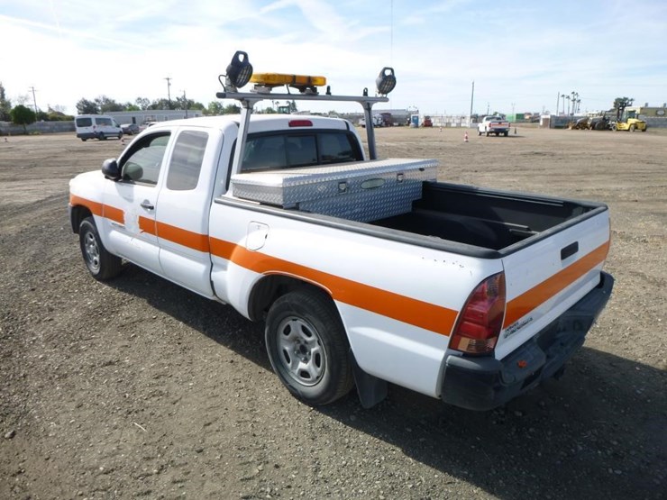 2013-toyota-tacoma-image-5