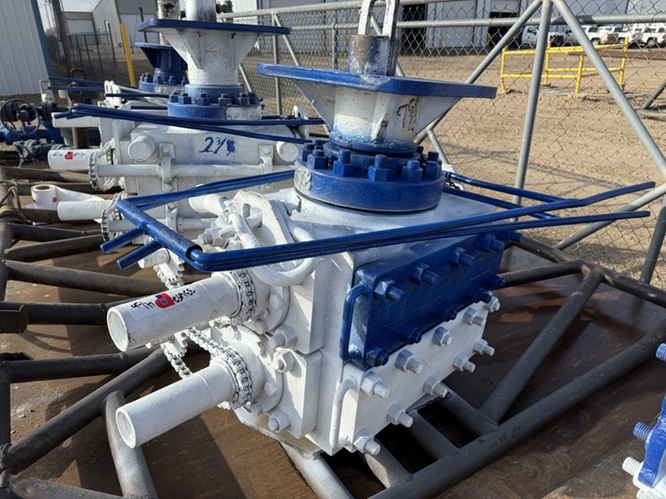 7-1/16-townsend-3m-2-7/8-dbl-manual-blowout-preventer,-charted-image-1