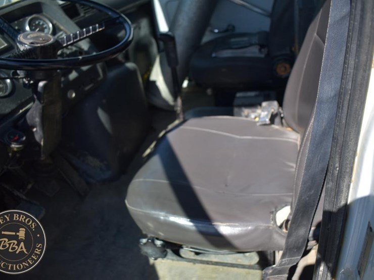 1996-ford-lnt8000-image-69