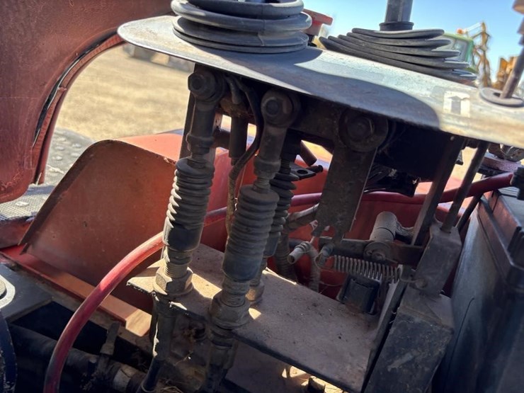 1999-kubota-r520-image-41