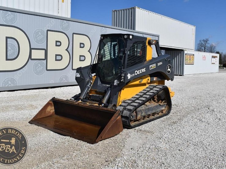 2023-deere-333g-image-1