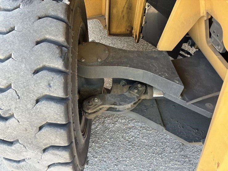 caterpillar-p26500-image-10