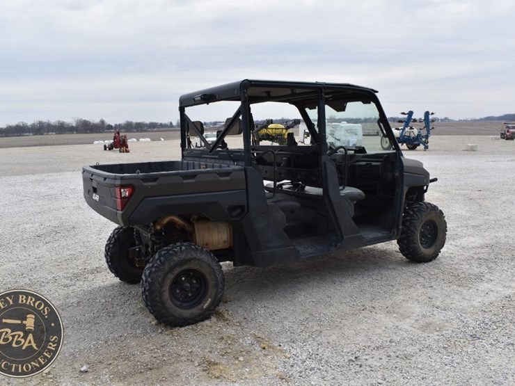 2019-polaris-ranger-crew-image-12