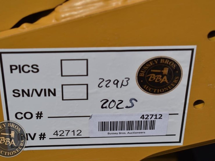 2019-caterpillar-299d3-xe-image-47