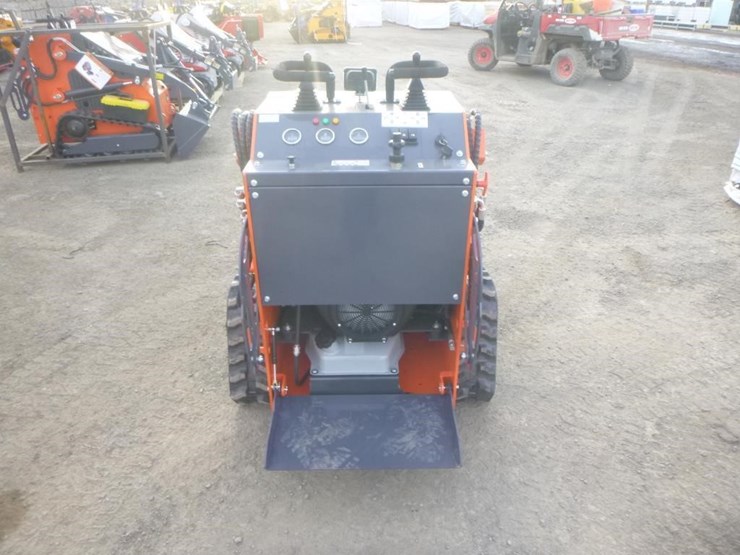 tpm-t460-skid-steer-track-loader-image-6