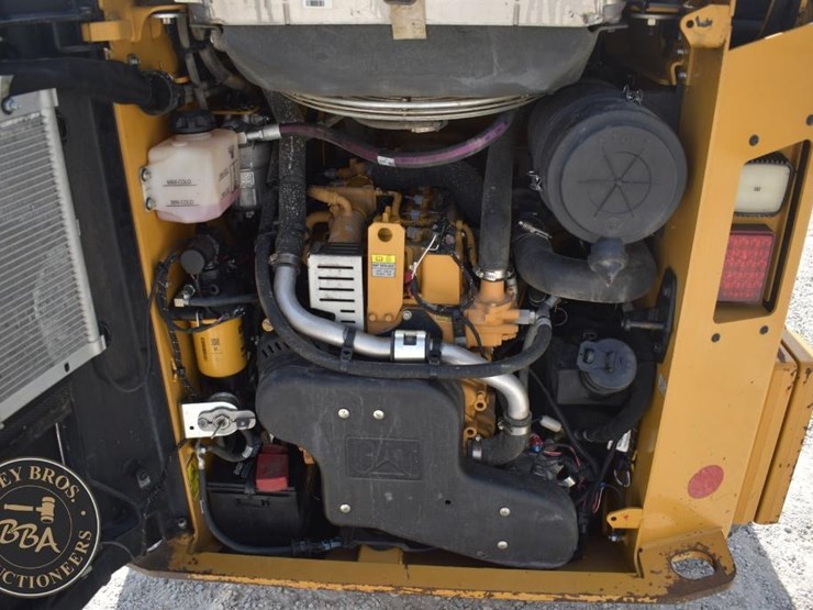 2023-caterpillar-259d3-image-26