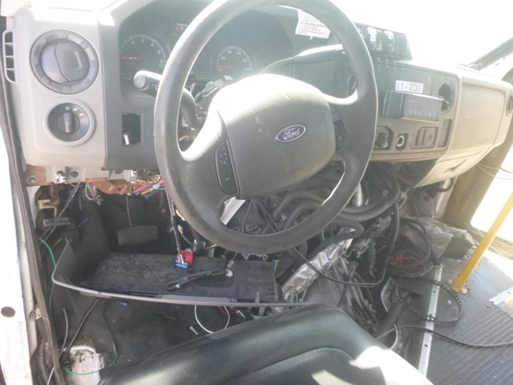 2014-ford-e450-image-9