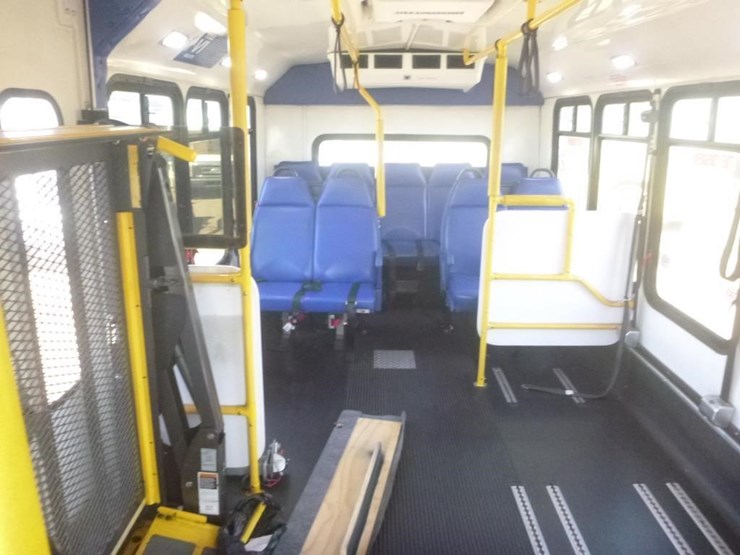 2014-ford-e450-image-7