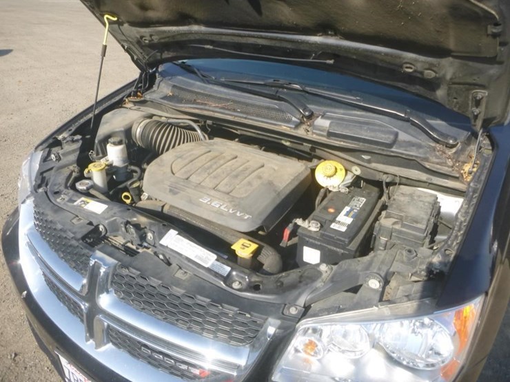 2016-dodge-grand-caravan-image-13