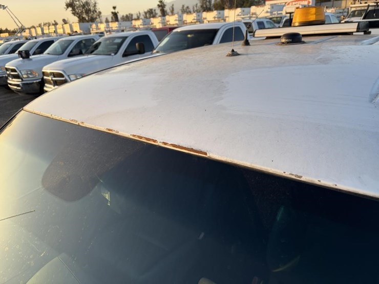 2013-chevrolet-2500-image-30