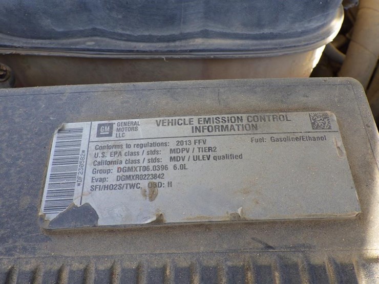 2013-chevrolet-3500hd-image-12