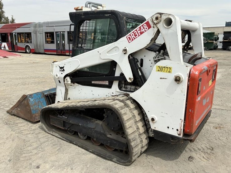 2016-bobcat-t650-image-4