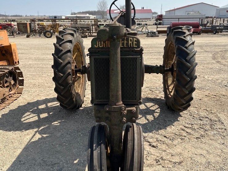 john-deere-b-image-2