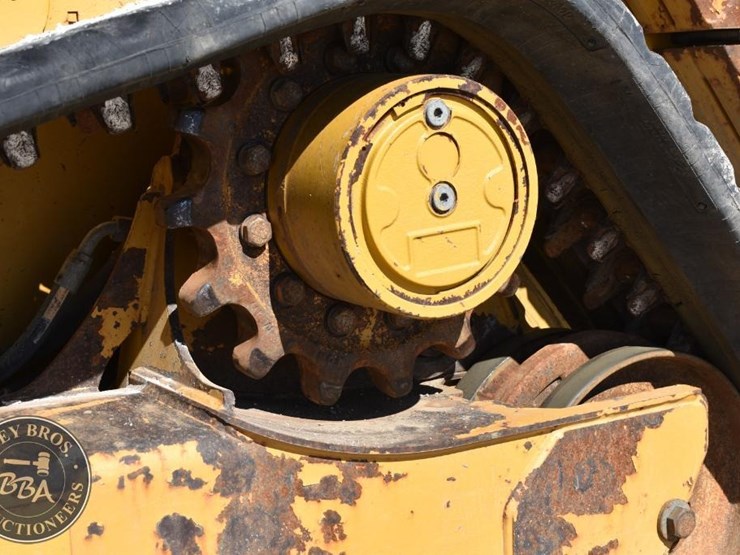 2023-caterpillar-259d3-image-34