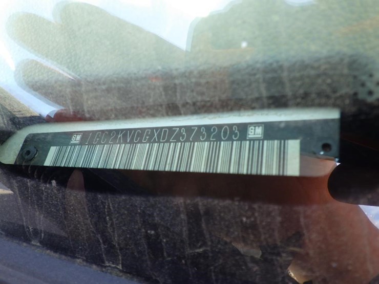 2013-chevrolet-2500hd-image-13