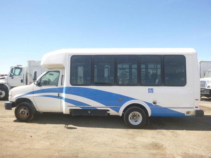 2014-ford-e450-image-5