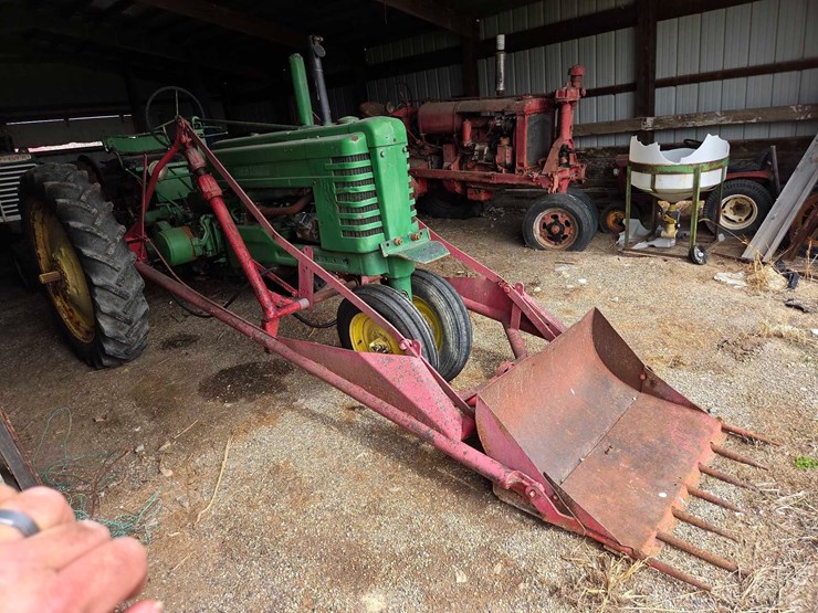 john-deere-b-image-5