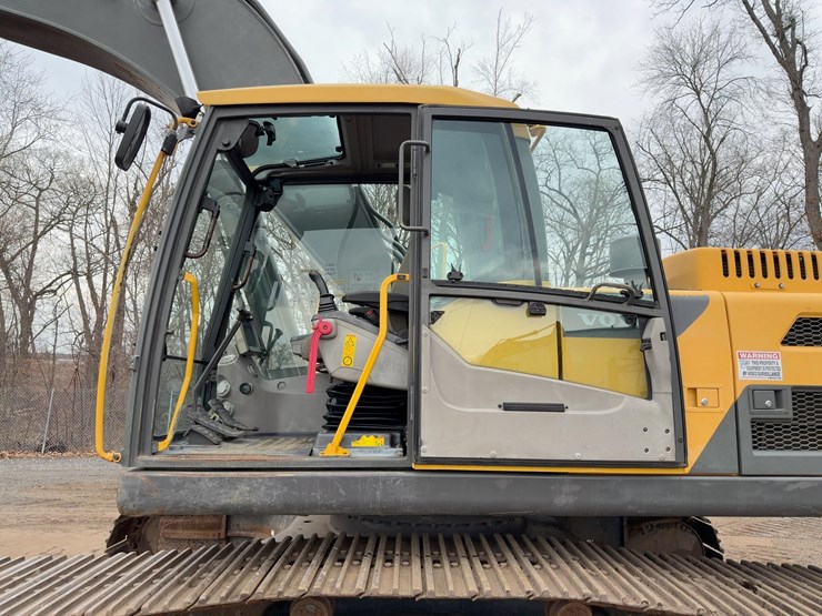 2013-volvo-ec300dl-image-34