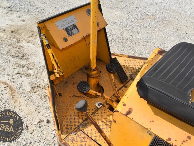 1996-united-tractor-2500bl-42652-image-22