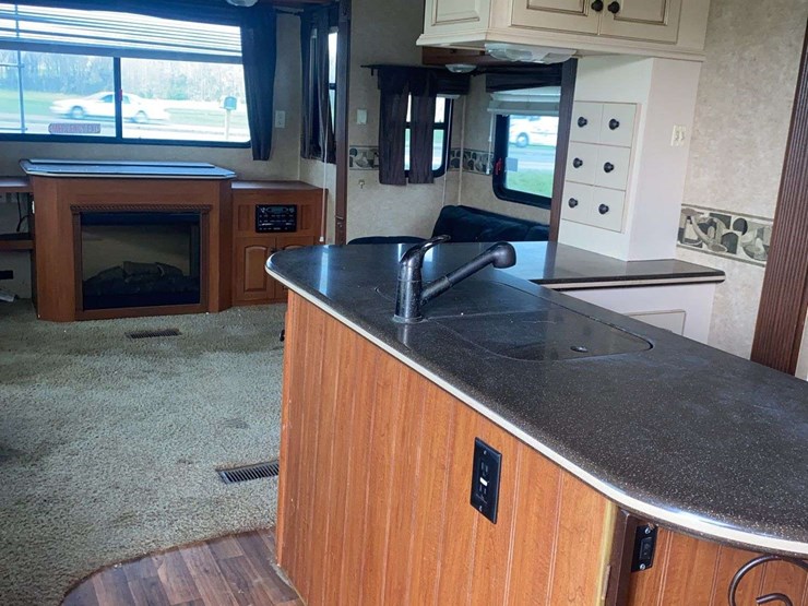 2011-heartland-big-country-3595re-image-17