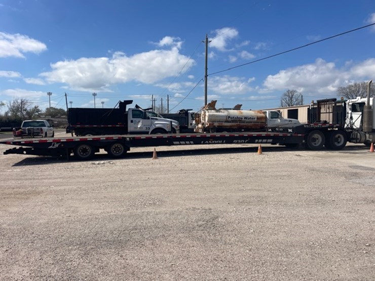 2016-landoll-930c-51-15-image-1