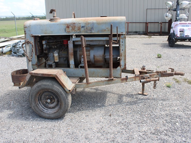 #1016-•-lincoln-welding-machine-image-1