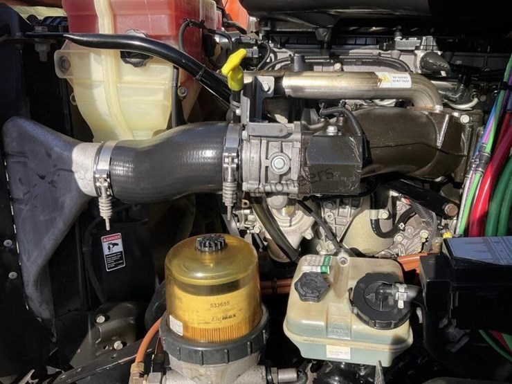 2012-freightliner-cascadia-t/t-image-13