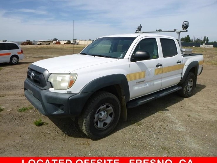 2013-toyota-tacoma-image-1