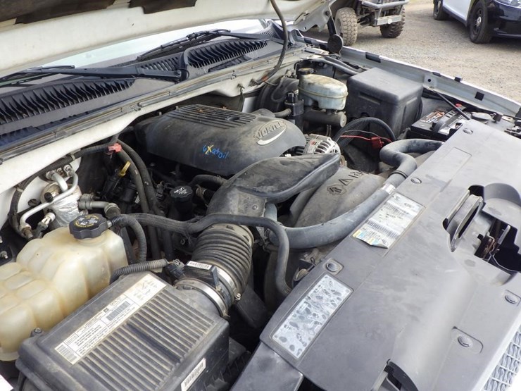 2003-chevrolet-1500-image-9