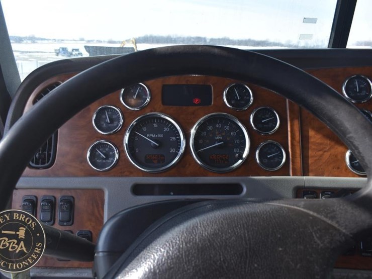 2007-peterbilt-379-image-37
