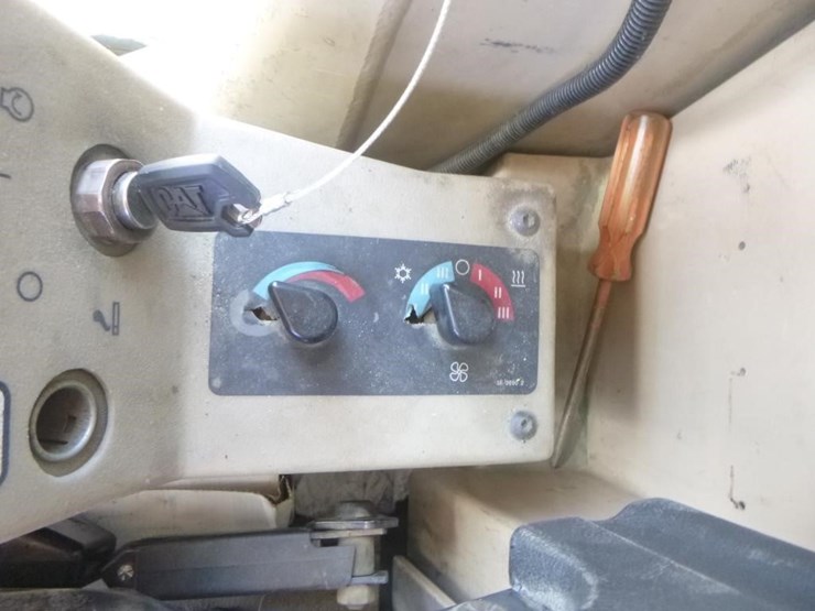 caterpillar-143h-image-33